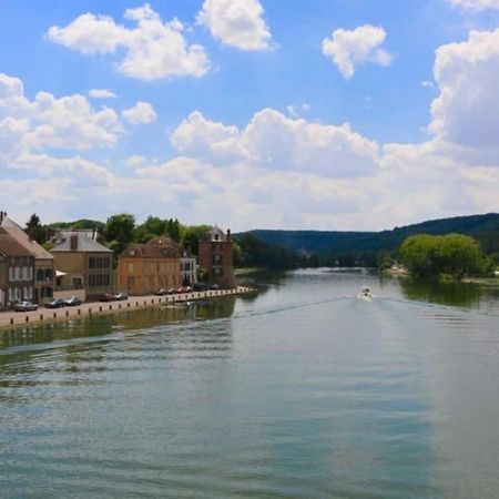 Вилла La Demeure De Margot - 24 Couchages Villeneuve-sur-Yonne Экстерьер фото
