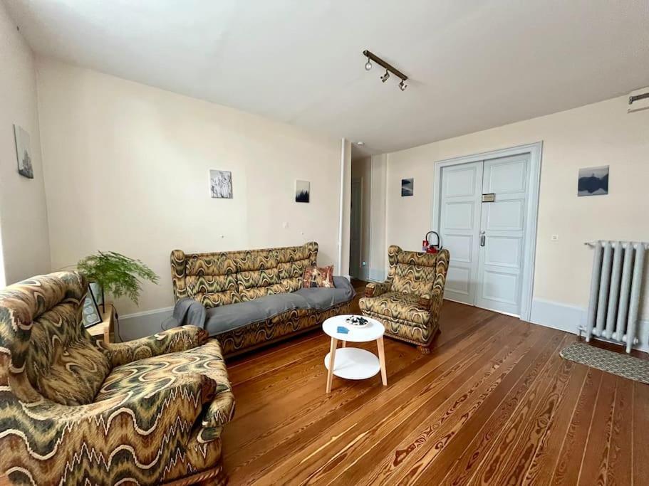 Вилла La Demeure De Margot - 24 Couchages Villeneuve-sur-Yonne Экстерьер фото