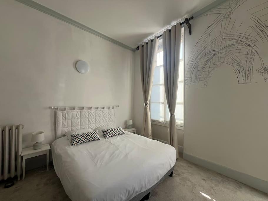 Вилла La Demeure De Margot - 24 Couchages Villeneuve-sur-Yonne Экстерьер фото