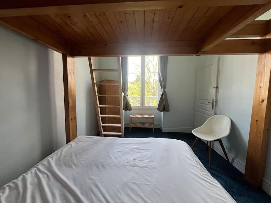 Вилла La Demeure De Margot - 24 Couchages Villeneuve-sur-Yonne Экстерьер фото