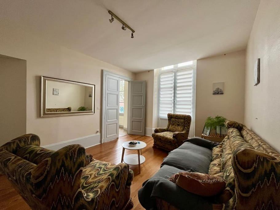Вилла La Demeure De Margot - 24 Couchages Villeneuve-sur-Yonne Экстерьер фото